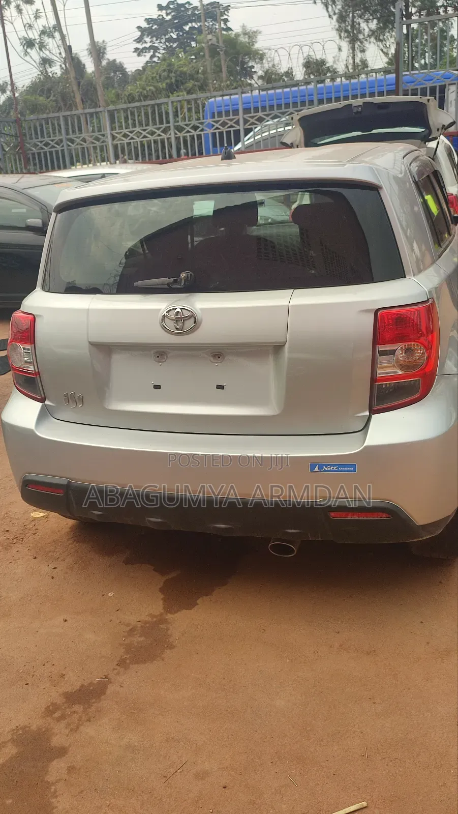 Toyota IST 2011 Silver