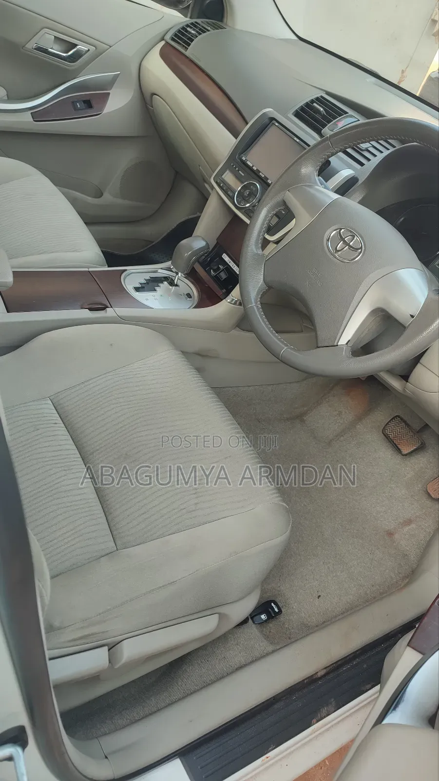 Toyota Premio 1.8 AWD 2012 White