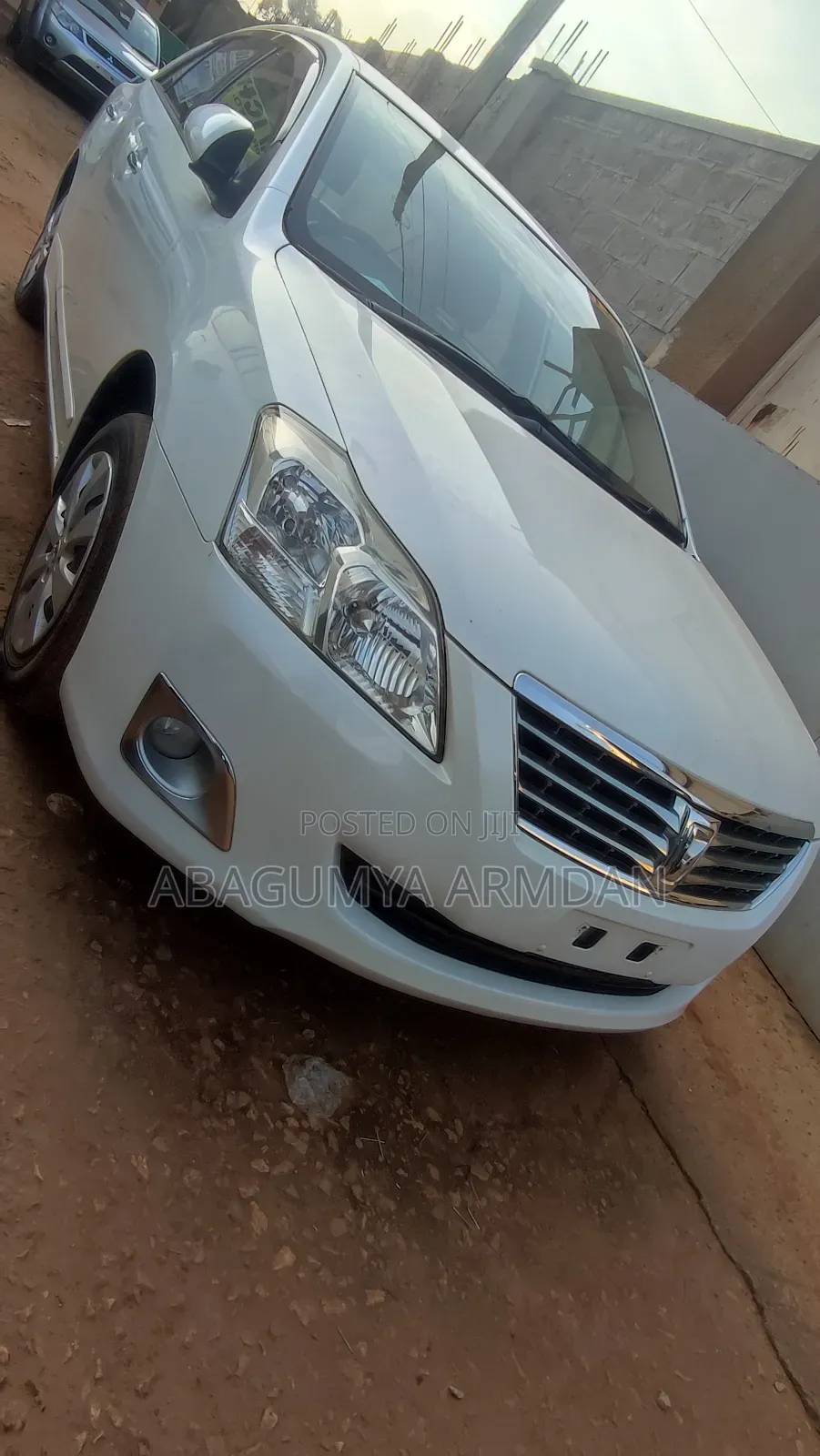 Toyota Premio 1.8 AWD 2012 White