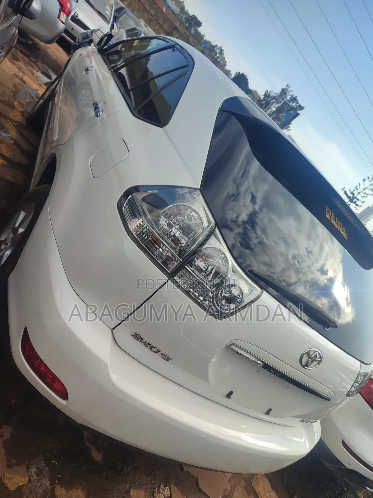 Toyota Harrier 2.4 2011 White