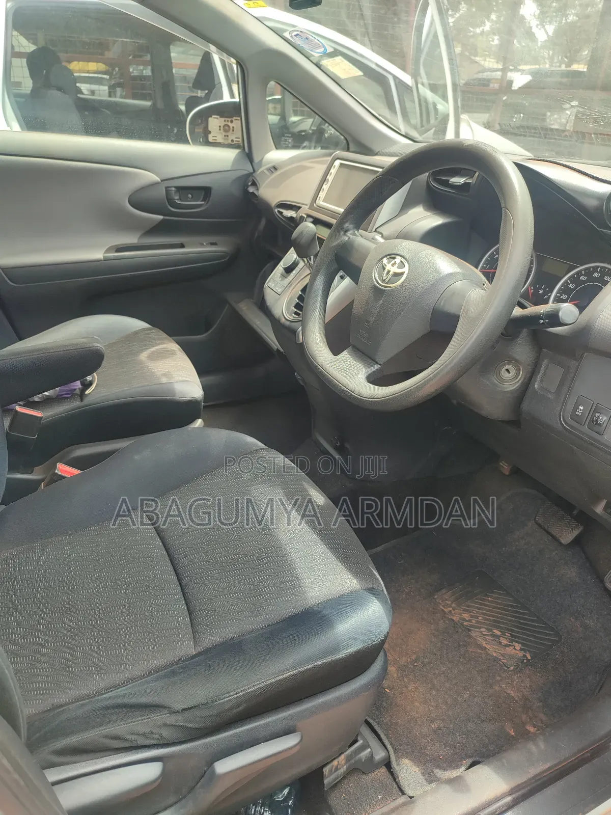 Toyota Harrier 2.4 2011 White