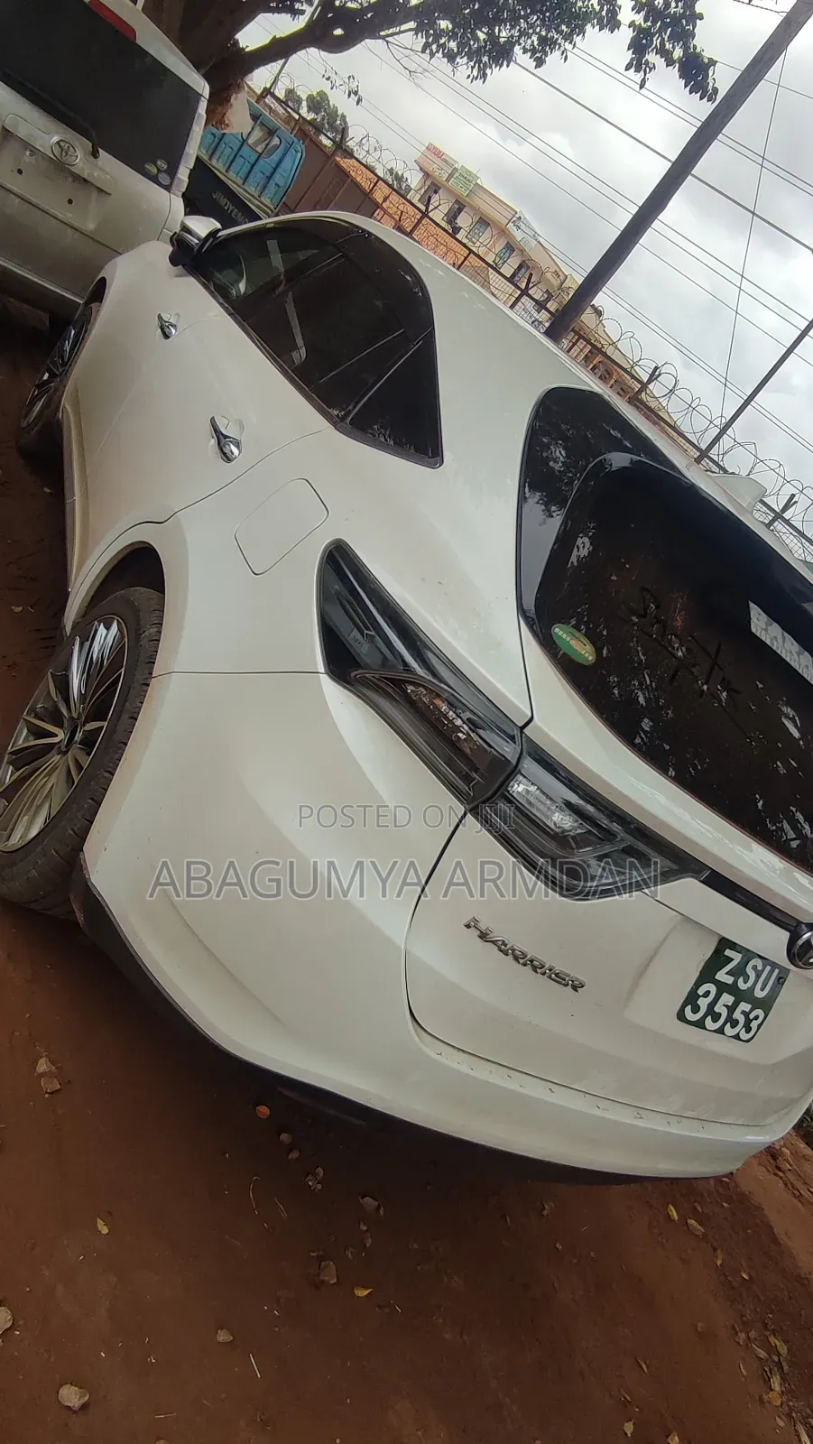 Toyota Harrier 2.0 2016 White