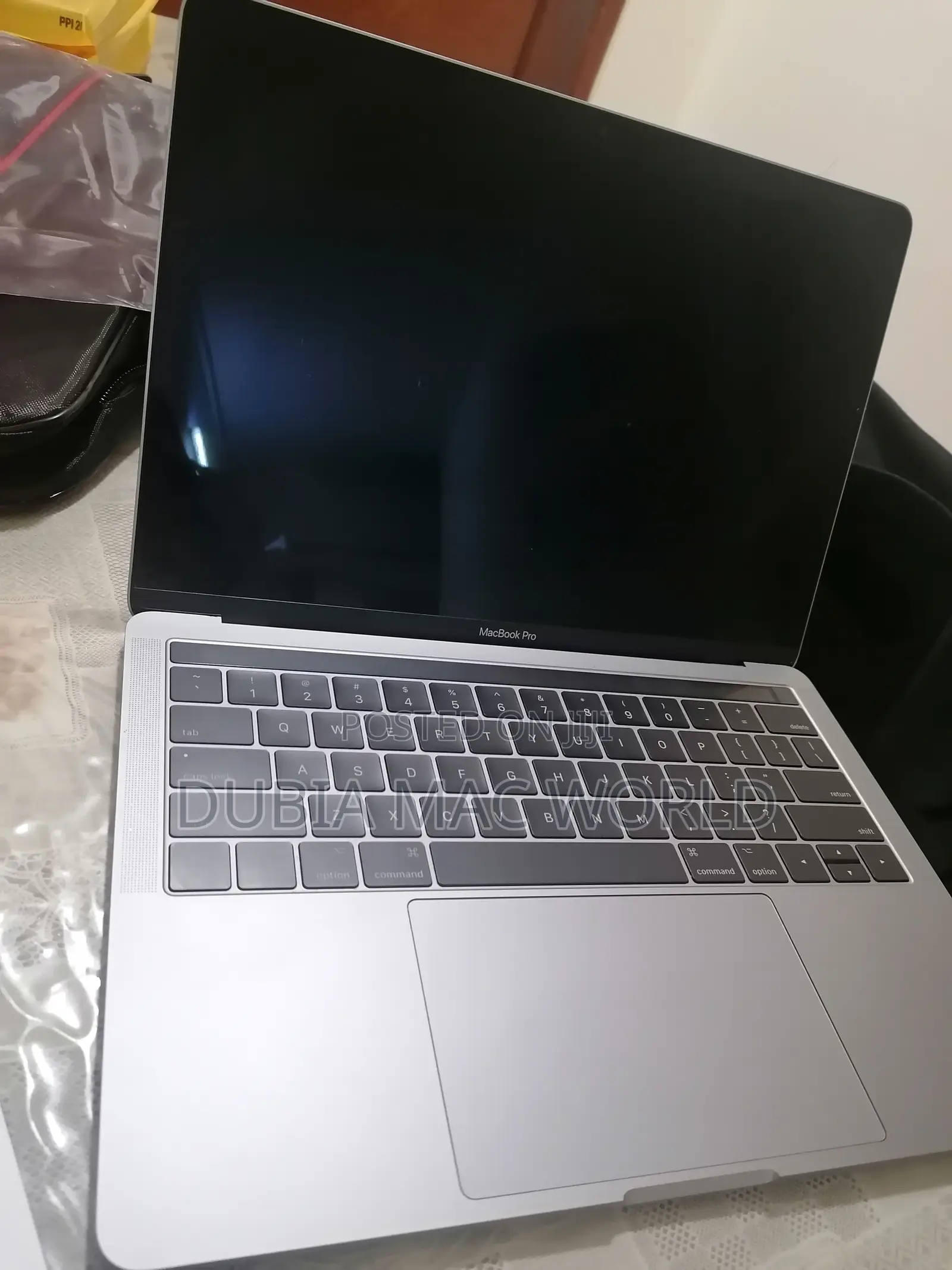 Laptop Apple MacBook Pro 2017 8GB Intel Core I5 SSD 256GB