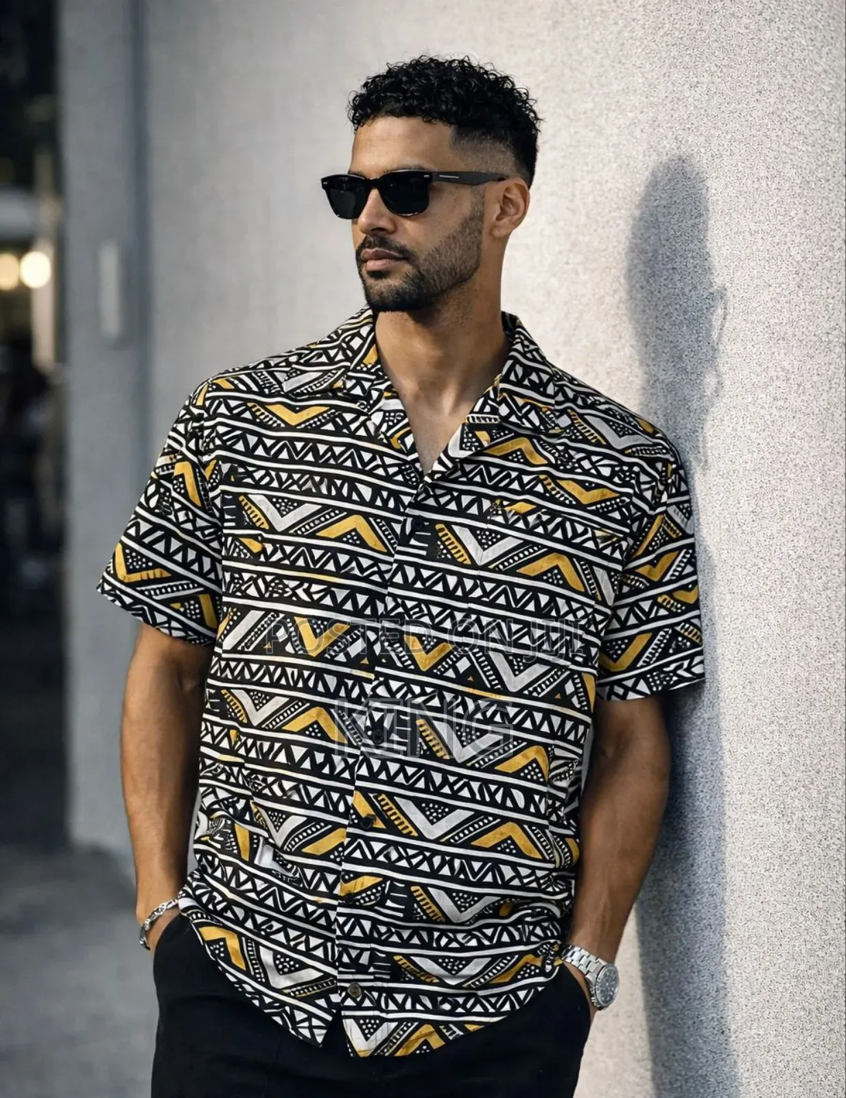 Vintage Men's Short-Sleeve Button-Down Shirt
