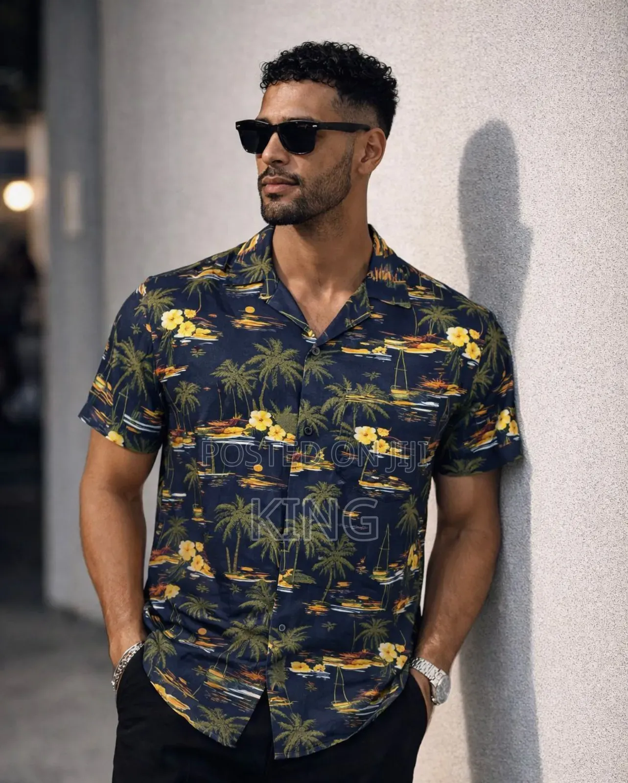 Vintage Men's Short-Sleeve Button-Down Shirt