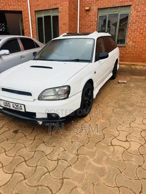 Subaru Legacy Wagon 2000 White