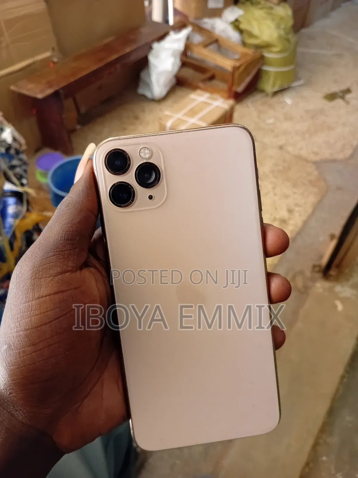 Apple iPhone 11 Pro Max 64 GB Gold