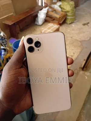 Apple iPhone 11 Pro Max 64 GB Gold