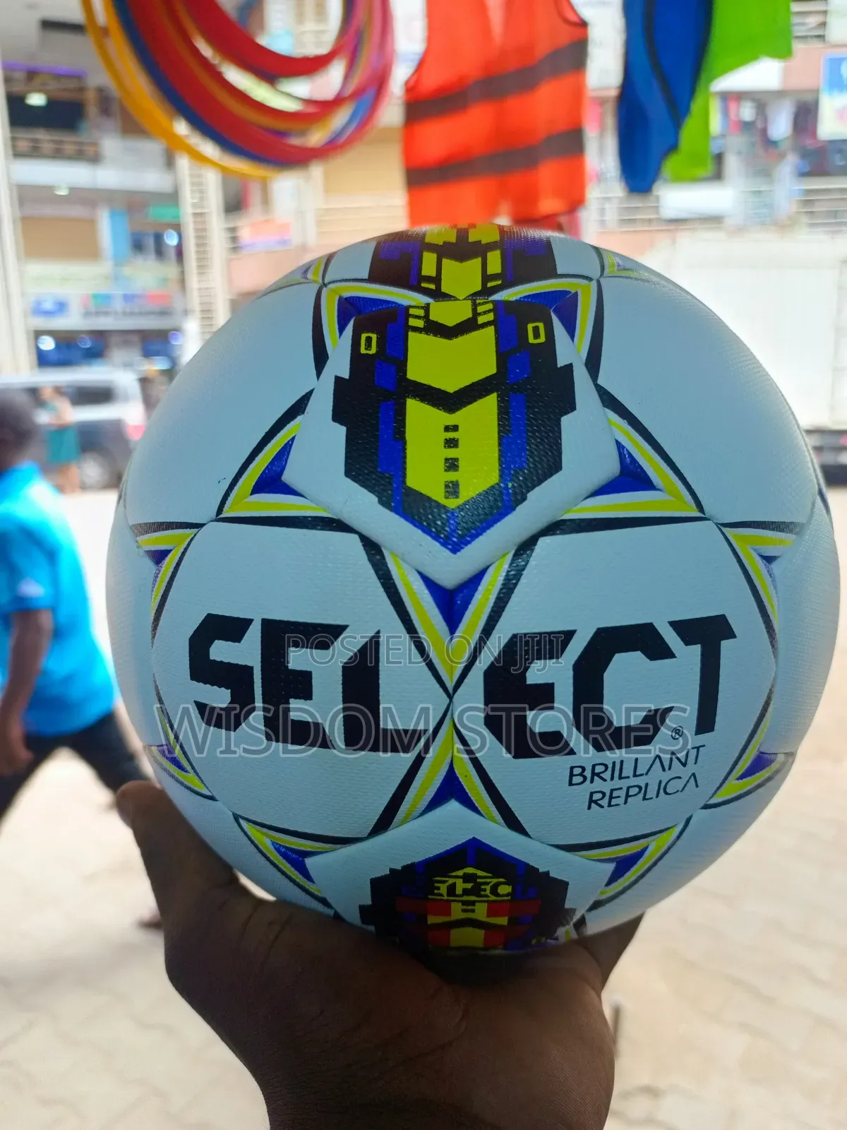 Select Brillant Replica Football (Soccer Ball).