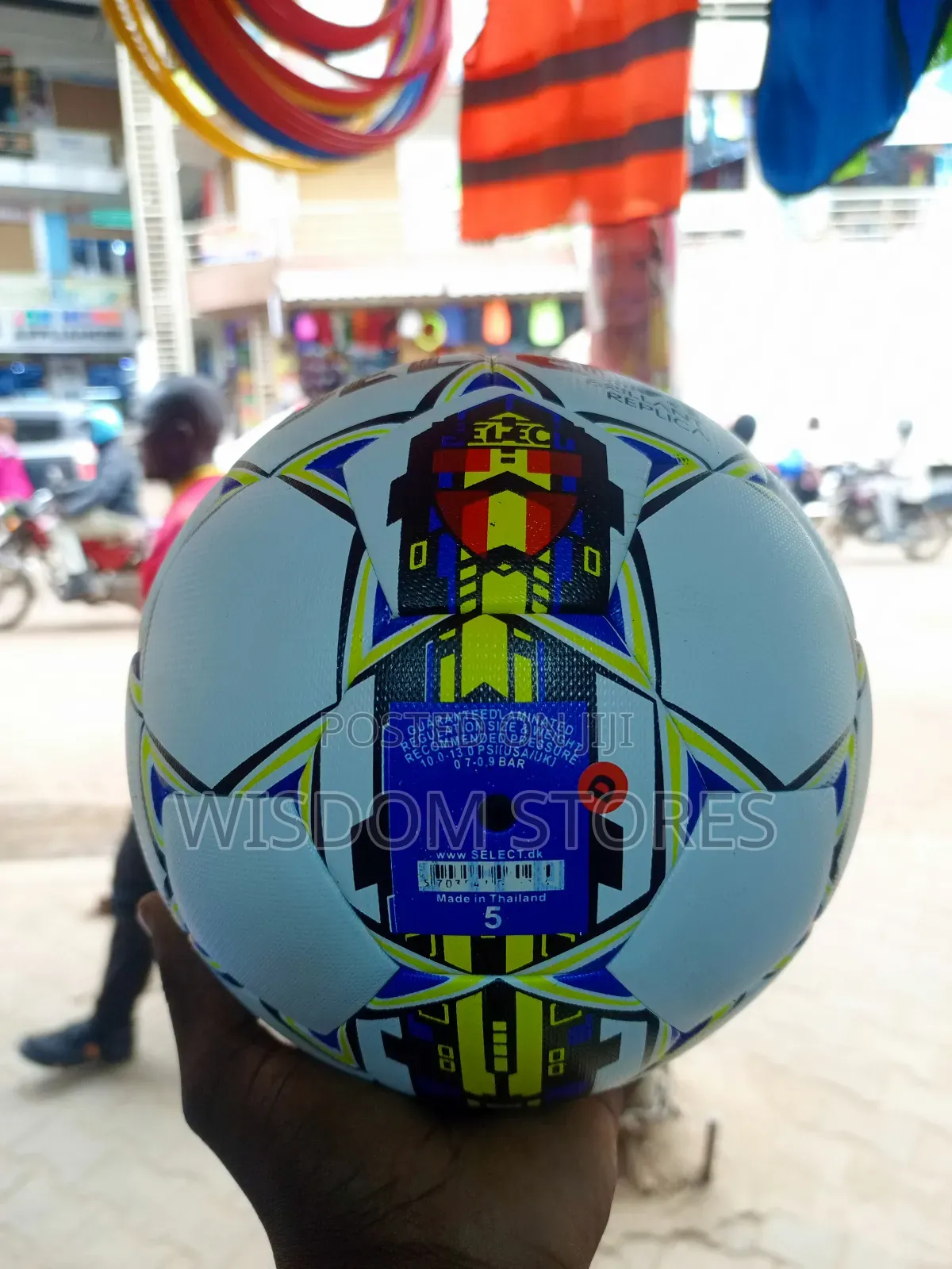 Select Brillant Replica Football (Soccer Ball).