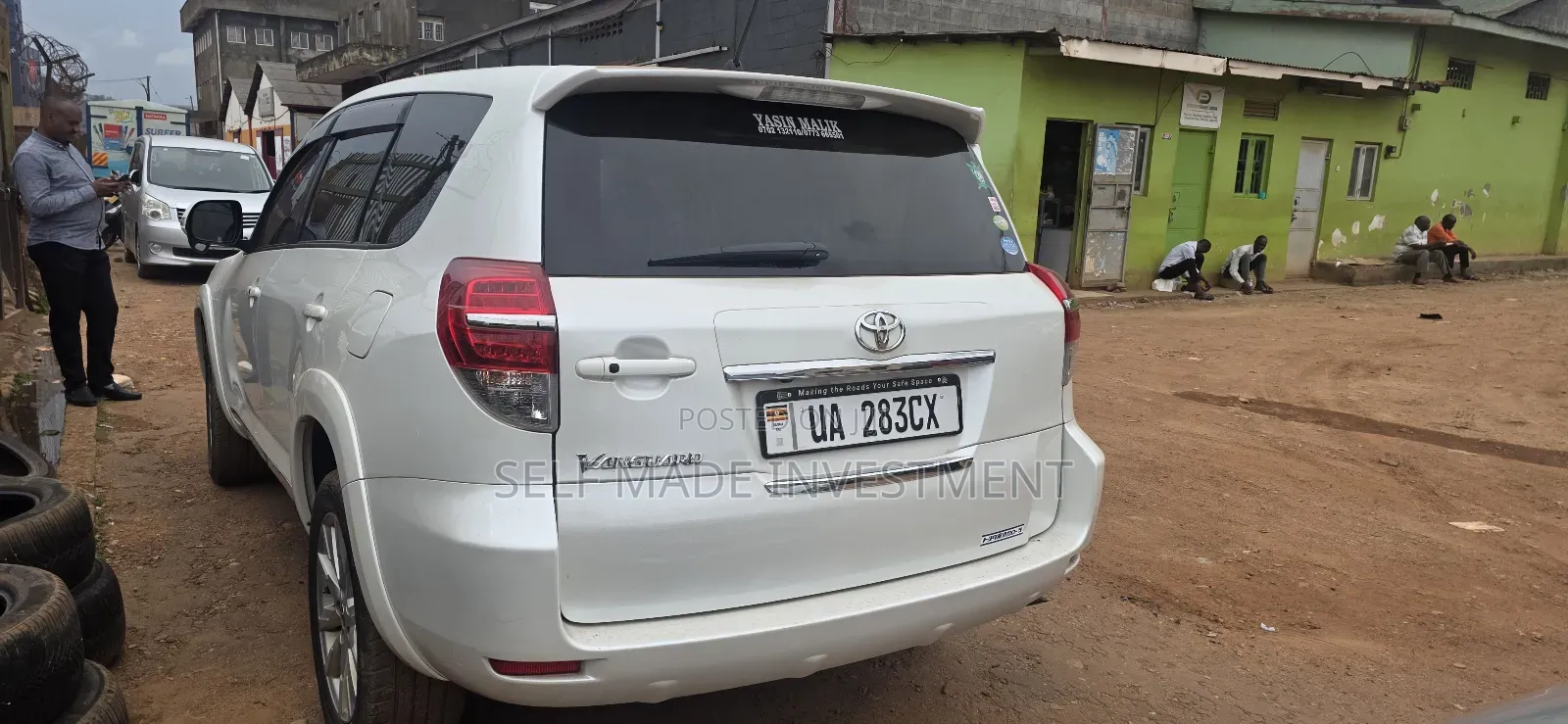 Toyota Vanguard 2011 White