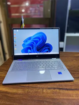 New Laptop HP Pavilion 13 X360 8GB Intel Core I7 SSD 256GB
