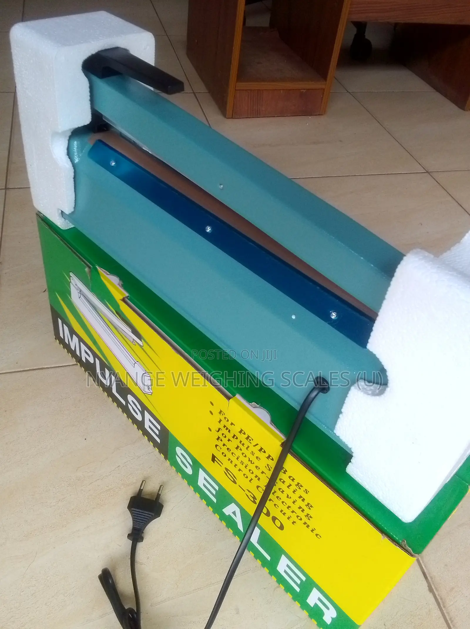 Metallic Shell Manual Sealing Machine Heart Impulse Sealer
