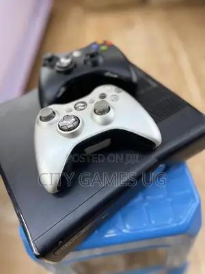 Xbox 360 Gaming Console With Controllers
