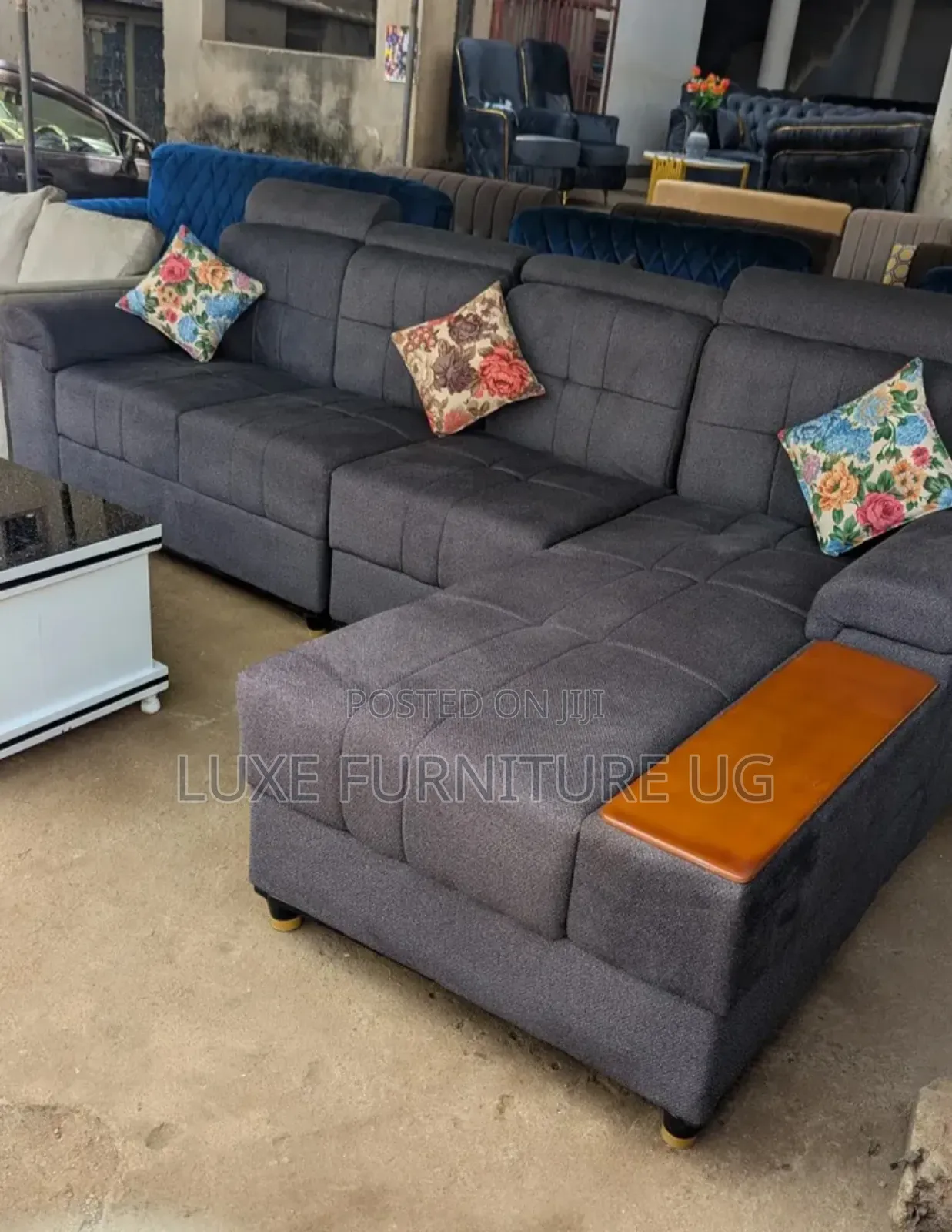 L Sofa / Gray