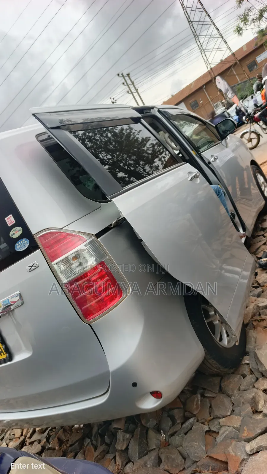Toyota Noah 2.0 143hp FWD (8 Seater) 2009 Silver