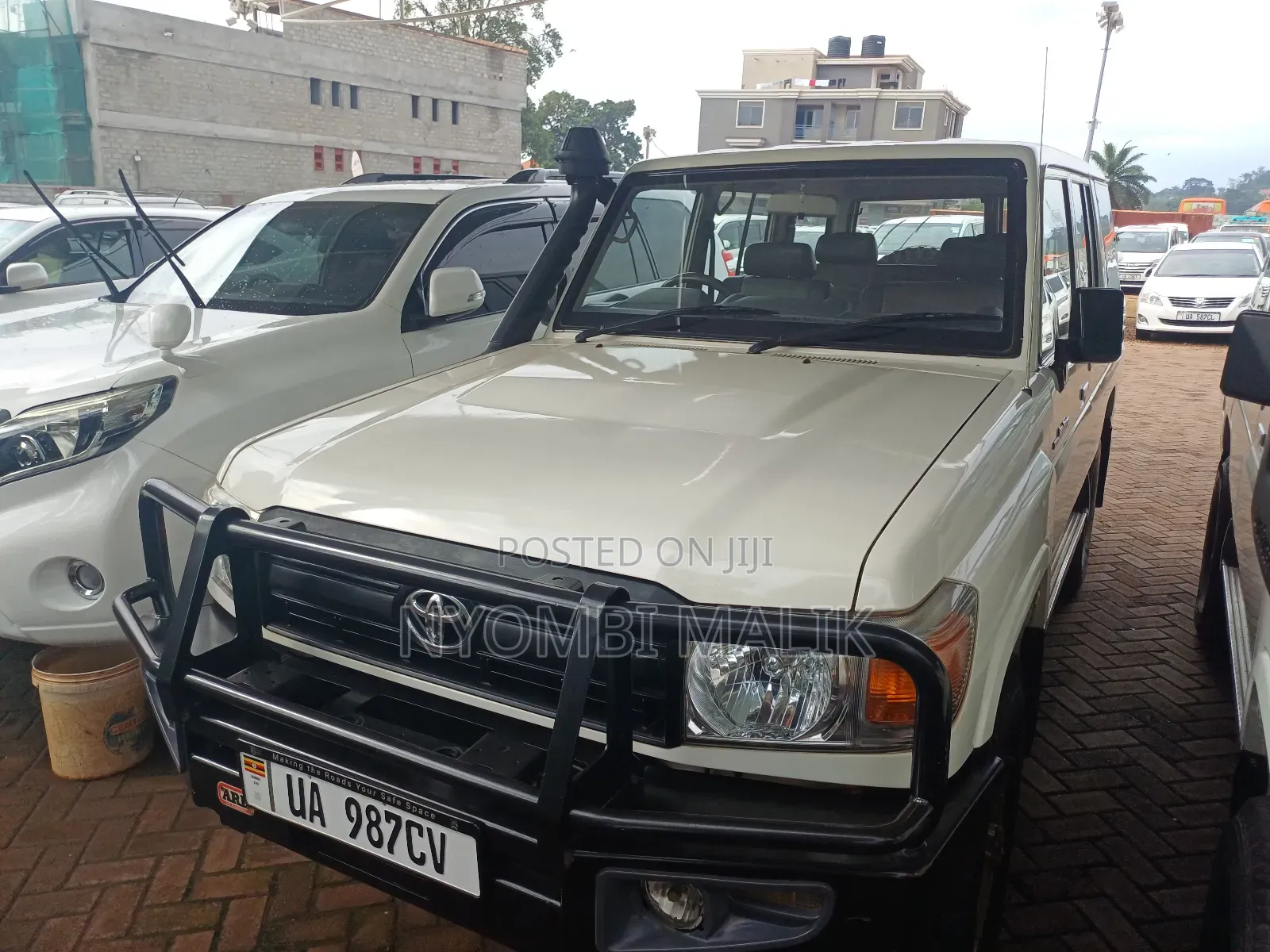 Toyota Land Cruiser 2017 White