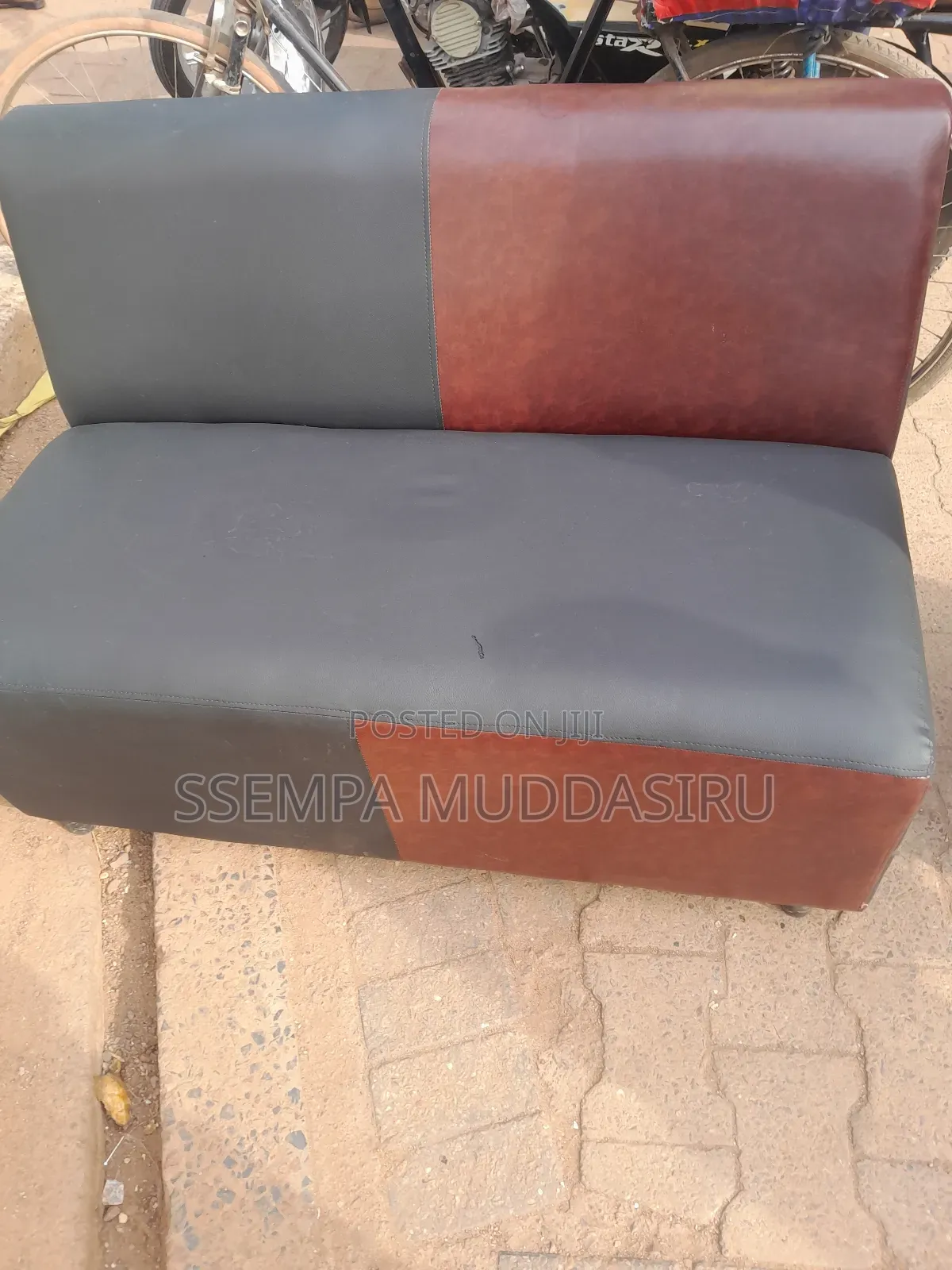Modern Salon Waiting Chair 3 Seater