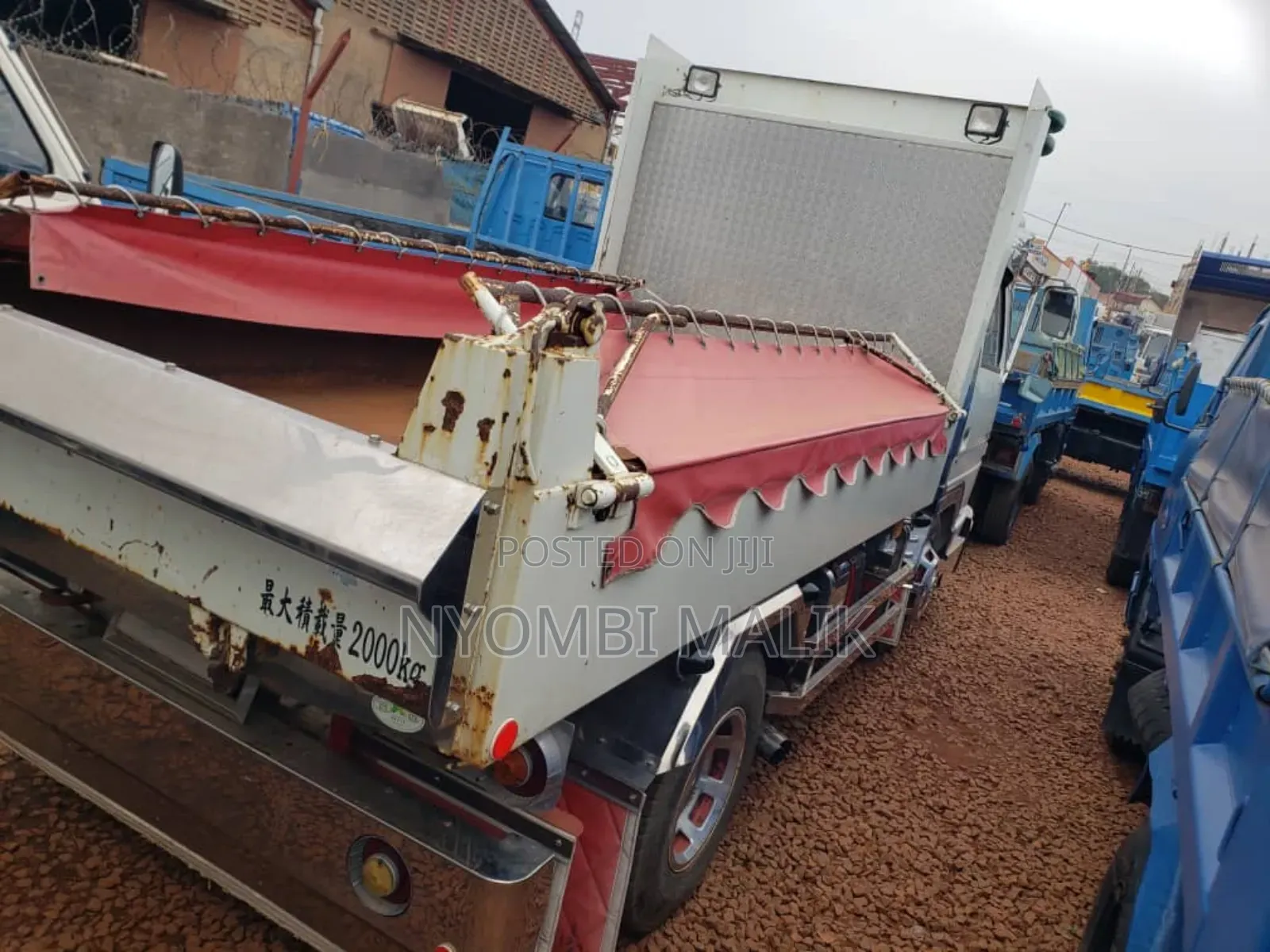 Isuzu Tipper Elf