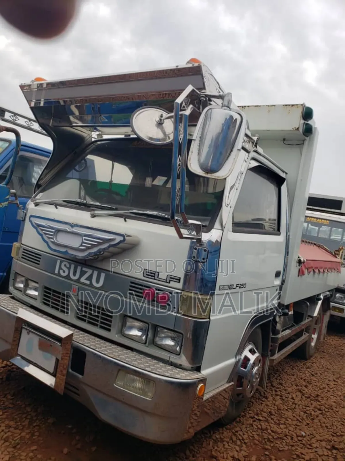 Isuzu Tipper Elf