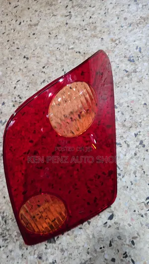 Toyota Ist 2001 - 2004 Taillamp Glass/ Lens
