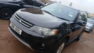 Mitsubishi Outlander 2015 Black