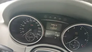 Mercedes-Benz M Class 2010 Silver