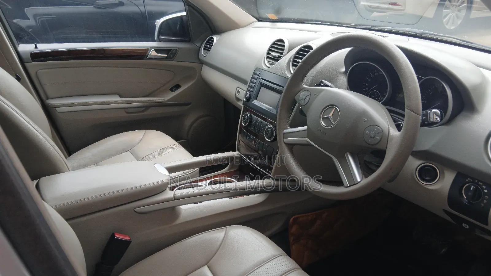 Mercedes-Benz M Class 2010 Silver