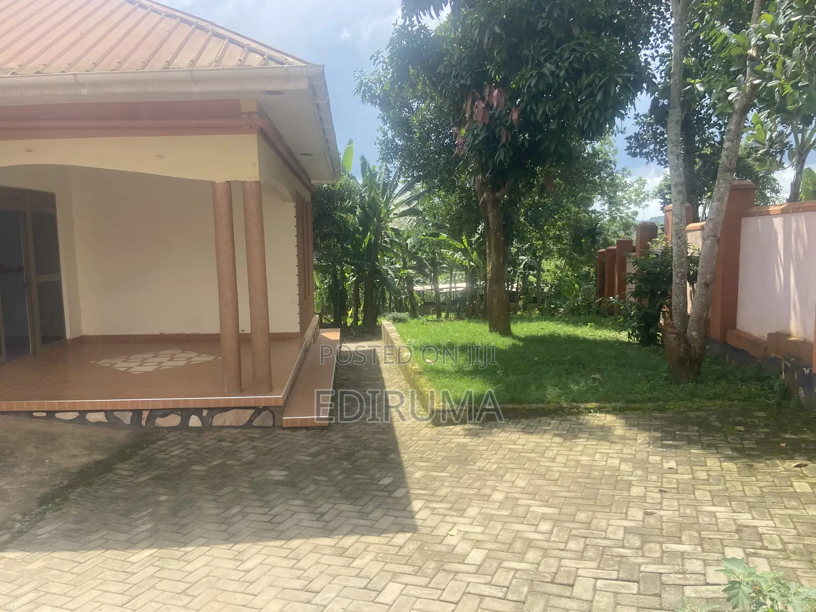 Furnished 3bdrm Bungalow in Goma for sale