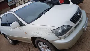 Toyota Harrier 2003 White