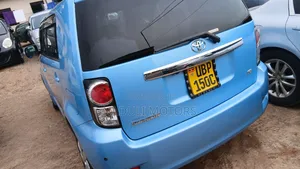Toyota Corolla Rumion 2011 Blue