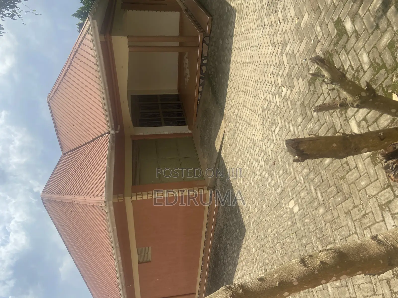 Furnished 3bdrm Bungalow in Goma for sale