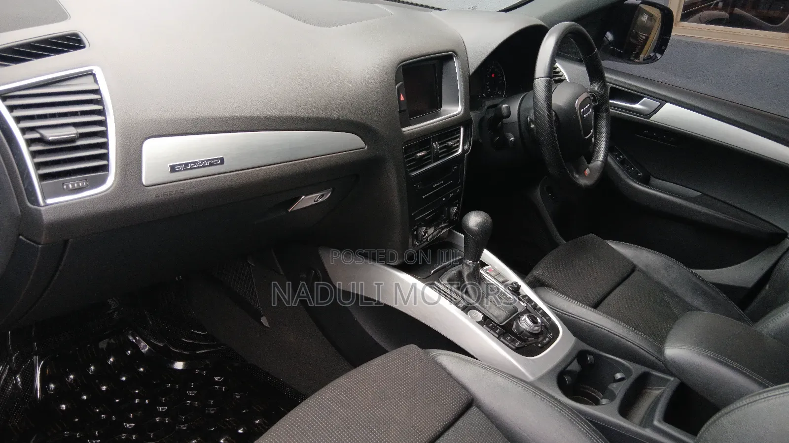 Audi Q5 2010 Black