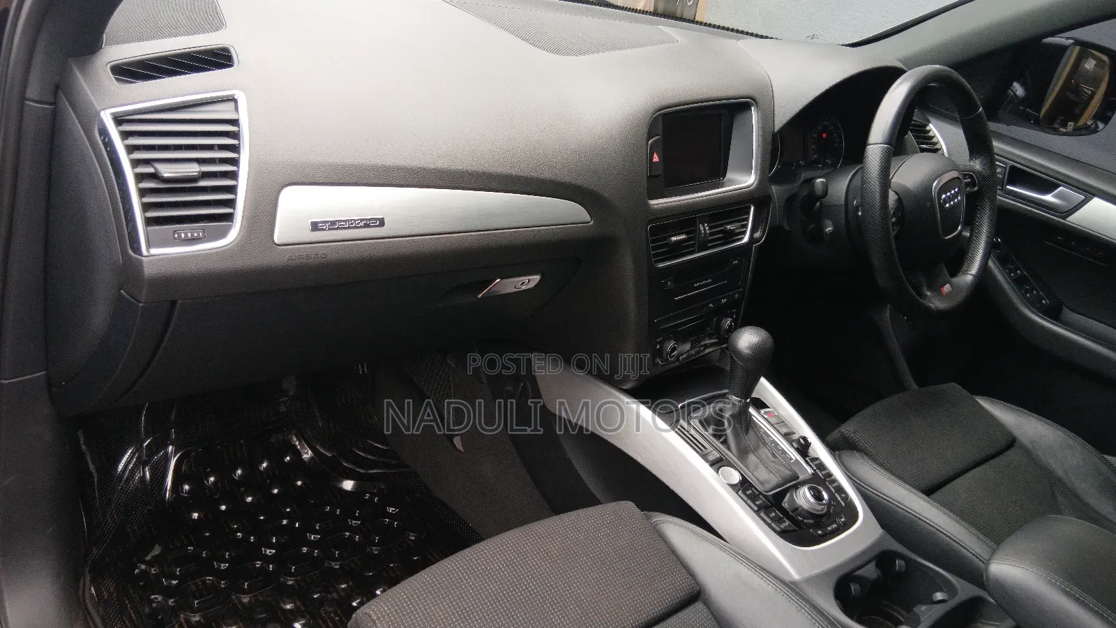 Audi Q5 2010 Black