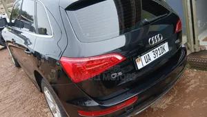 Audi Q5 2010 Black