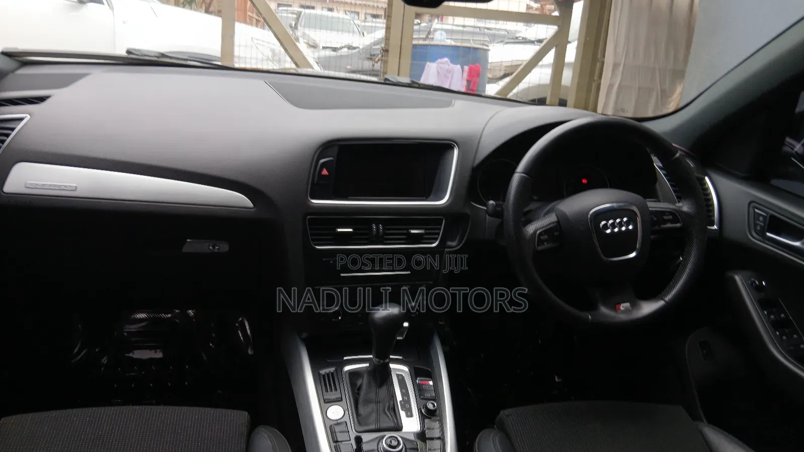 Audi Q5 2010 Black