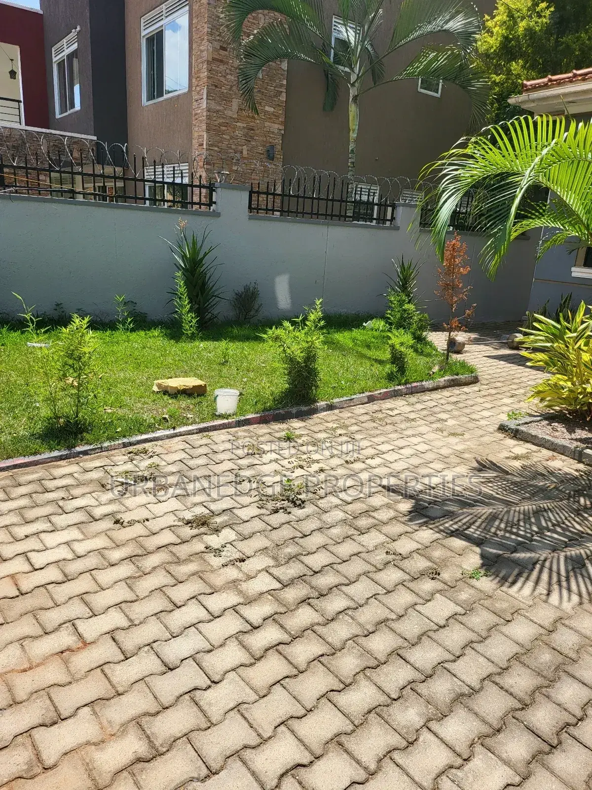 5bdrm House in Muyenga Bukasa, Central Division for rent