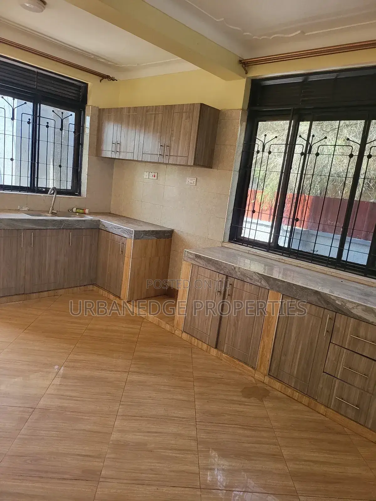 5bdrm House in Muyenga Bukasa, Central Division for rent
