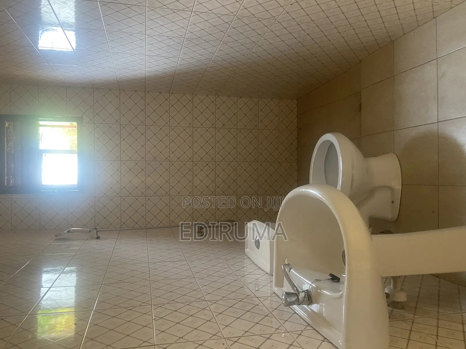Furnished 3bdrm Bungalow in Goma for sale