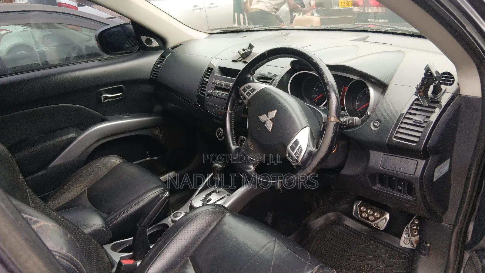 Mitsubishi Outlander 2017 Gray