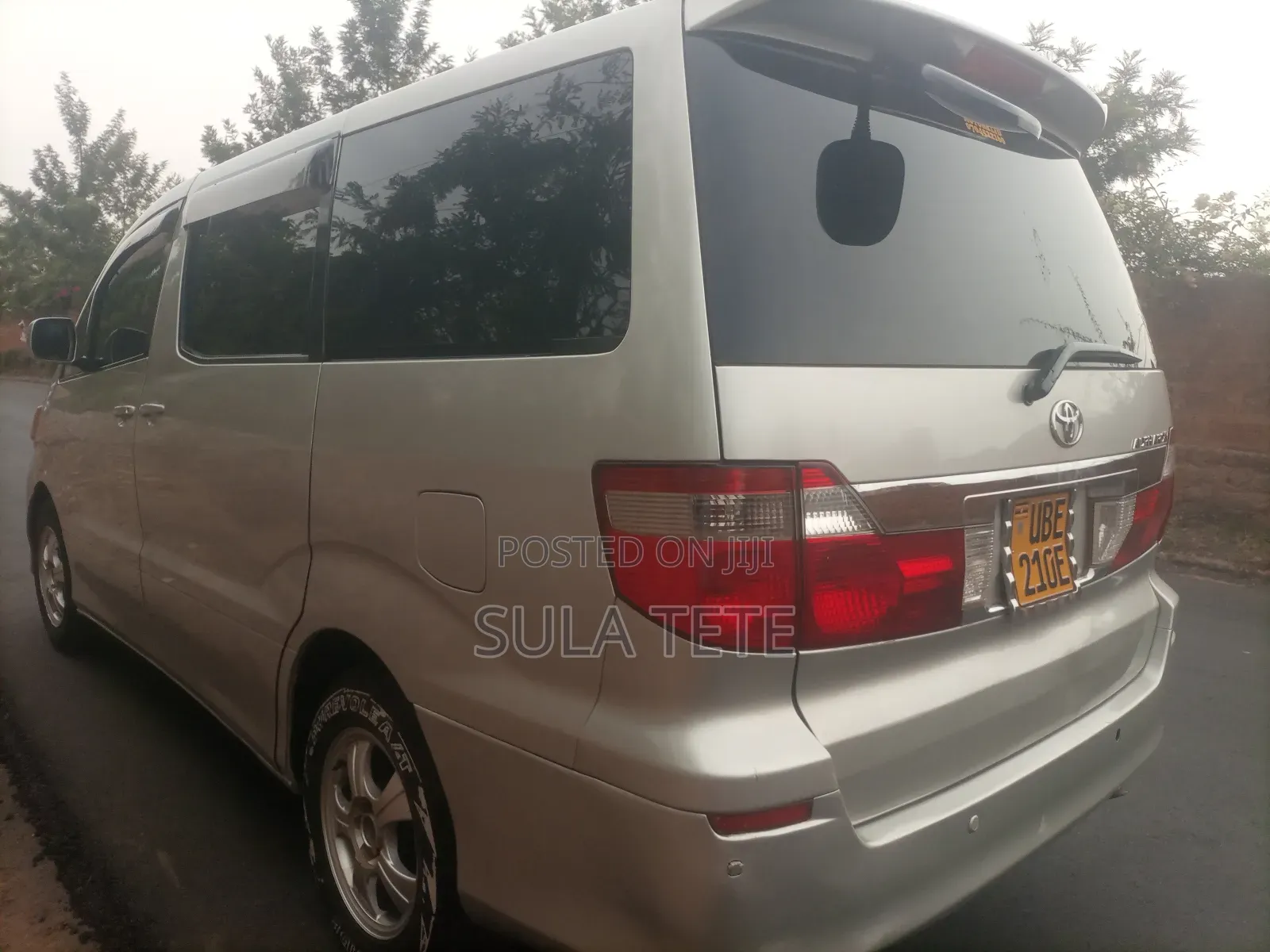 Toyota Alphard 2.4 Petrol FWD 2005 Silver