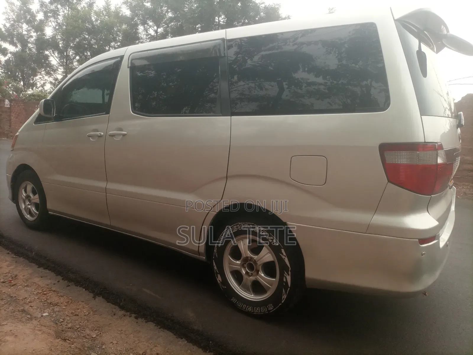 Toyota Alphard 2.4 Petrol FWD 2005 Silver
