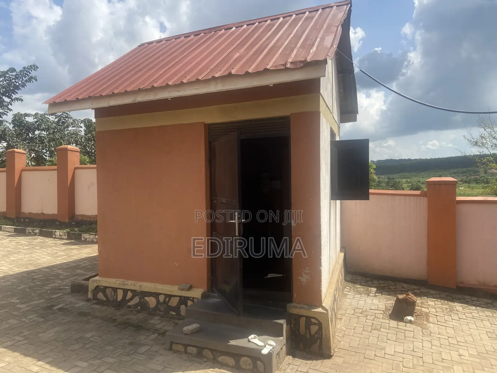 Furnished 3bdrm Bungalow in Goma for sale