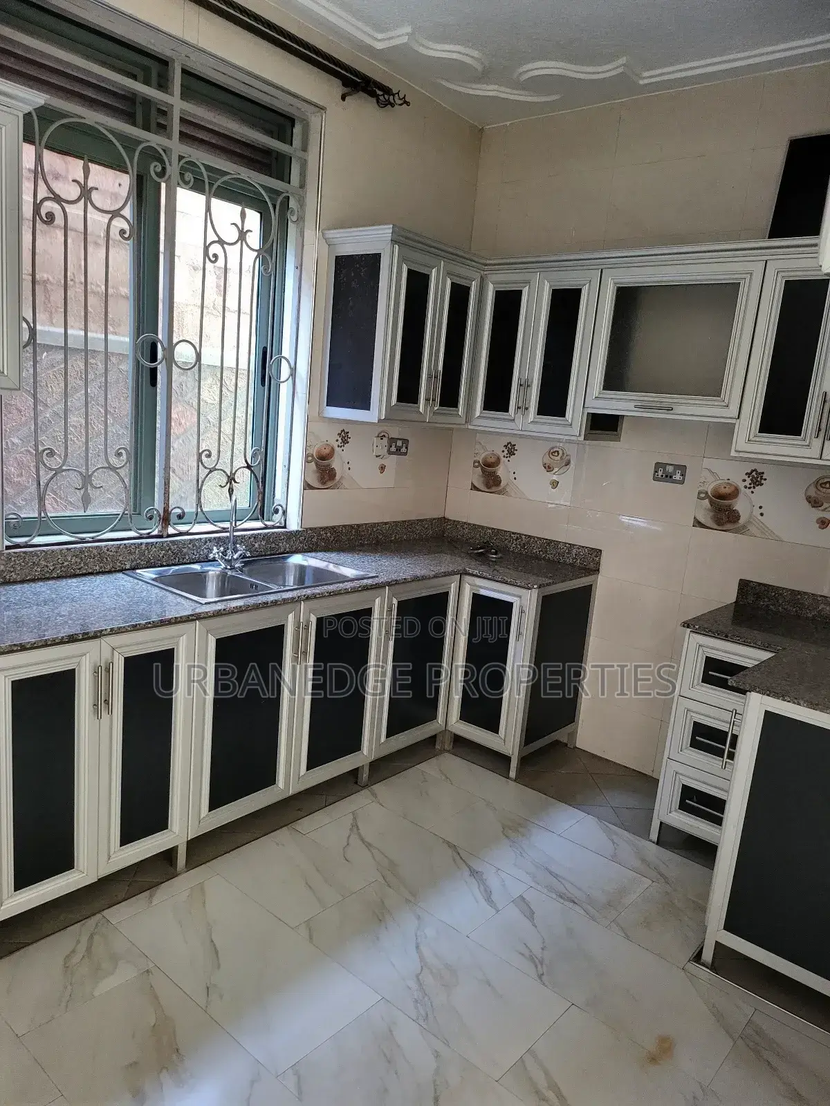 3bdrm Apartment in Munyonyo, Central Division for rent