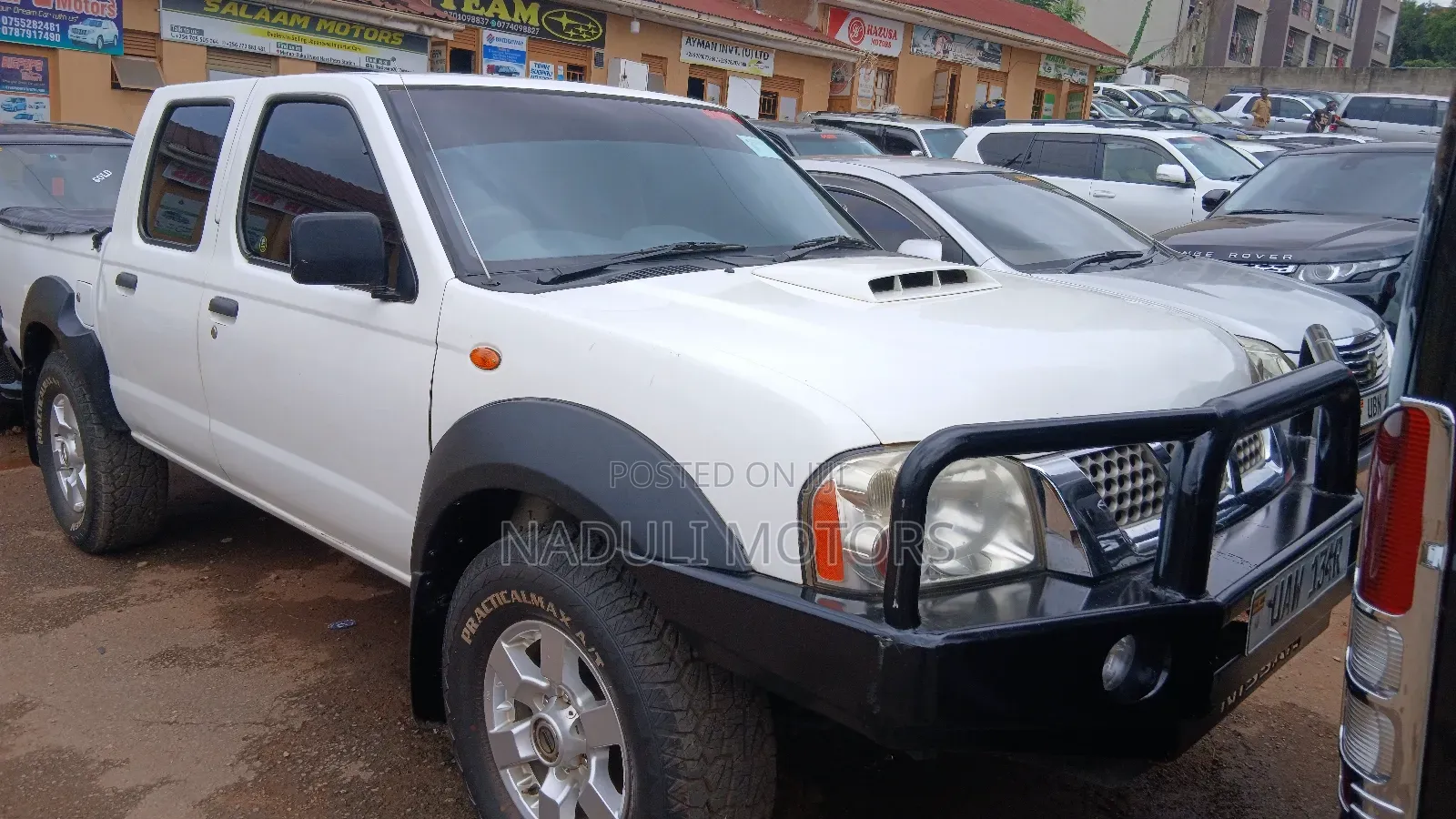 Nissan NP300 2011 White
