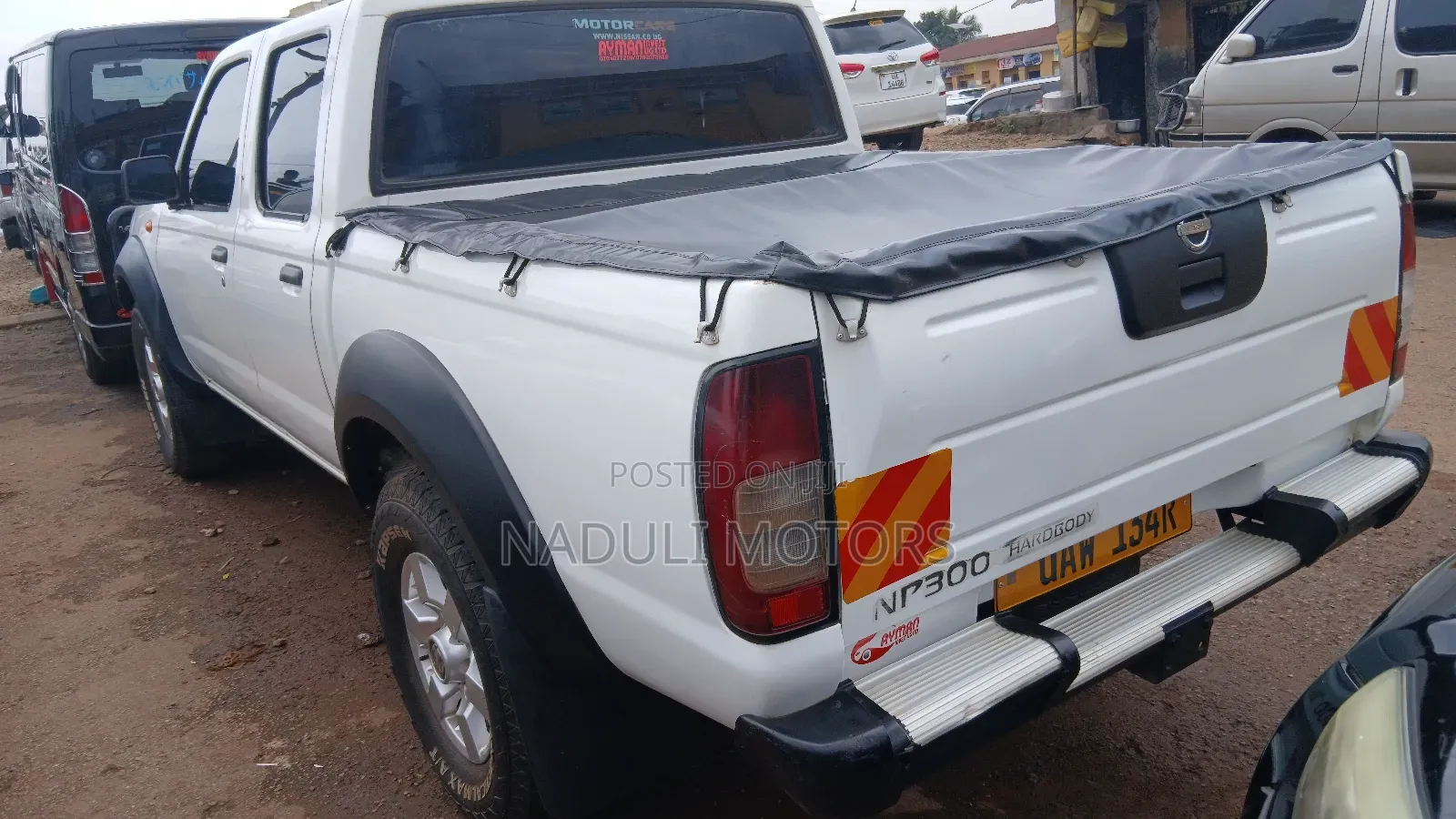Nissan NP300 2011 White