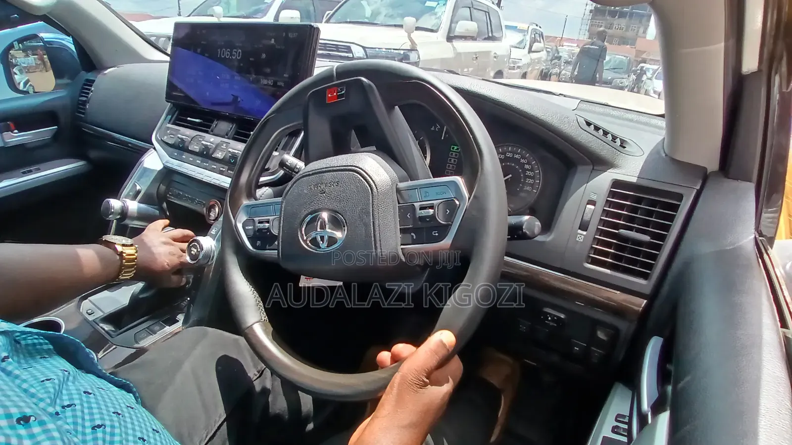 Toyota Land Cruiser 2022 White