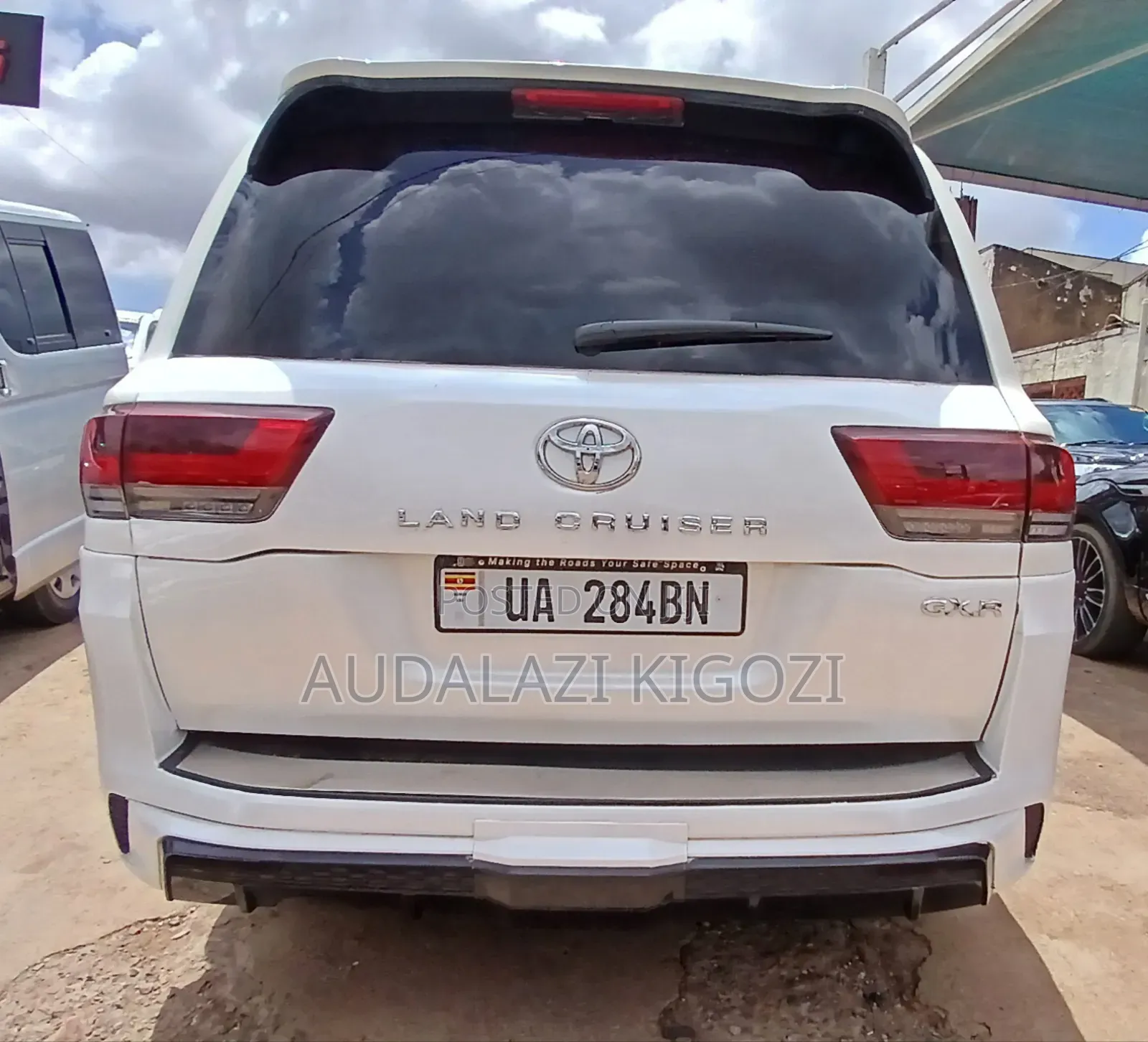 Toyota Land Cruiser 2022 White