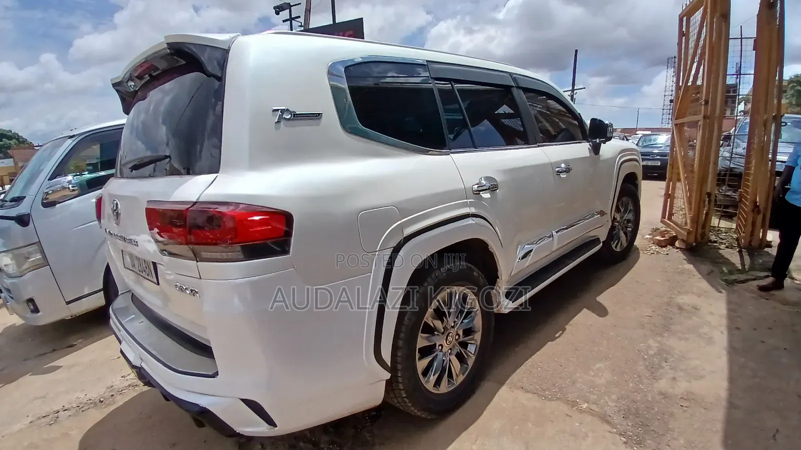 Toyota Land Cruiser 2022 White