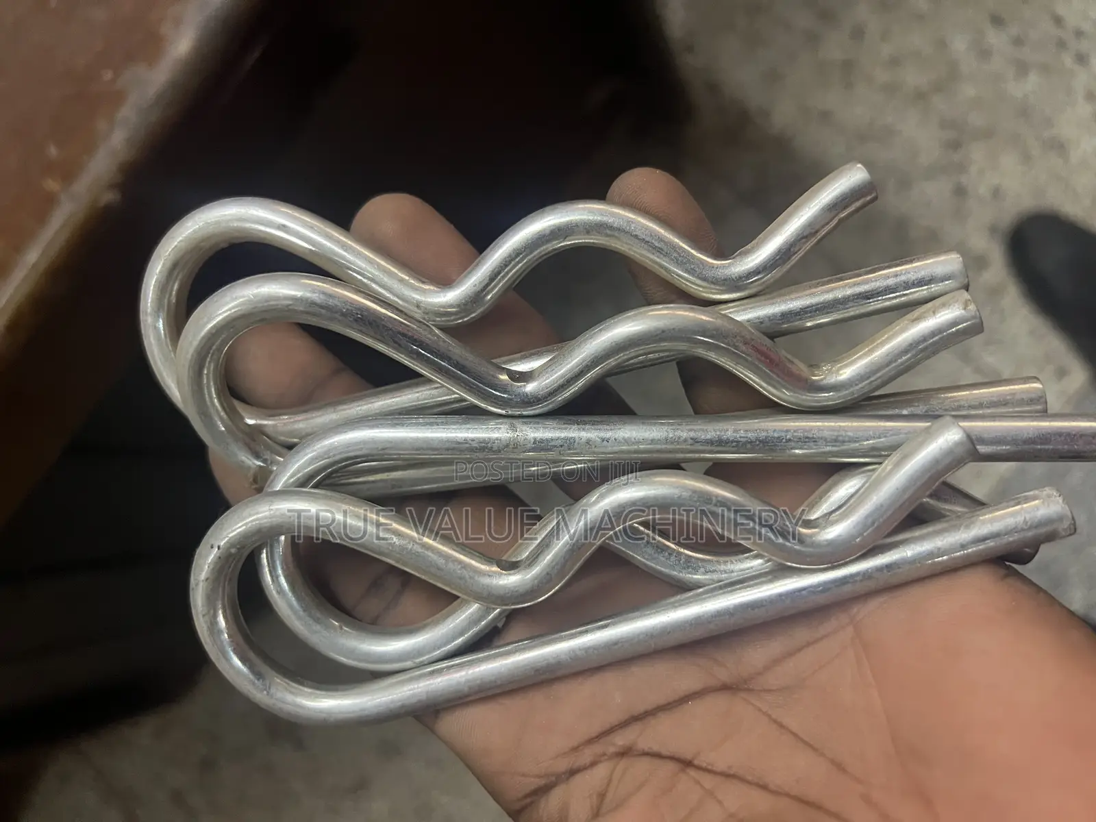 R- Pins ( Available in All Sizes )